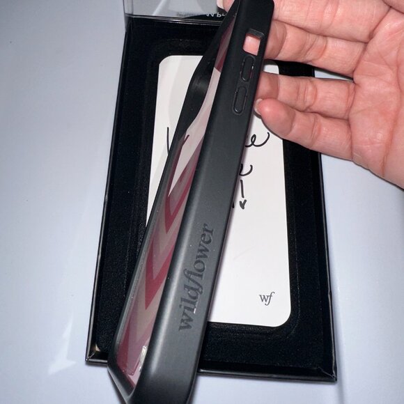 NWT Rose Latte Love Wildflower iPhone 14 Pro Max Case - Picture 3 of 5